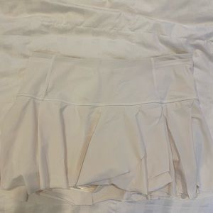 White lululemon skirt